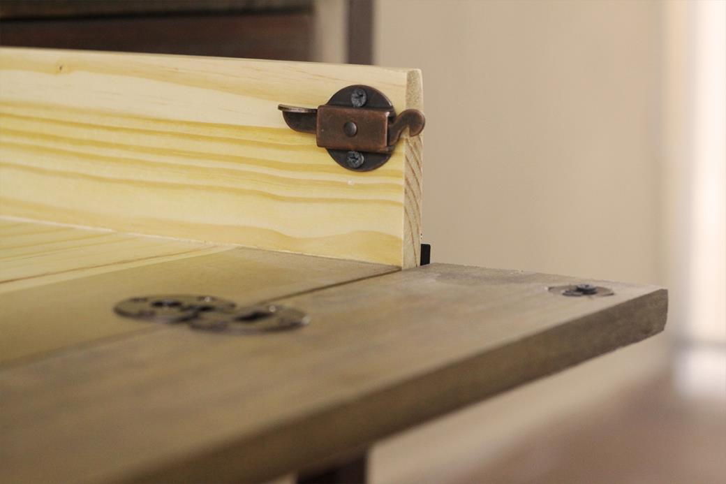 Desert Lodge 3 Drawer Desk