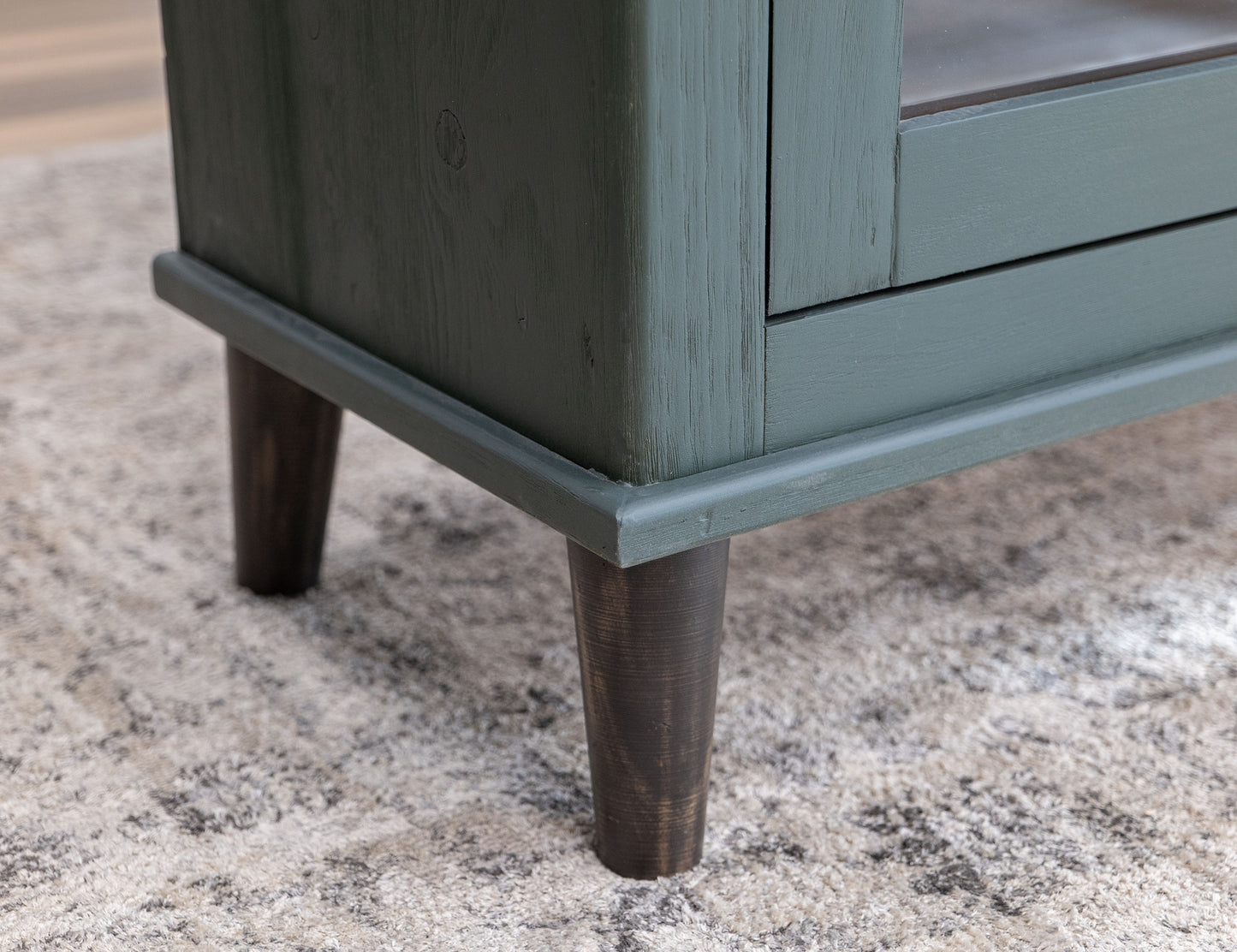 Milan Green Console