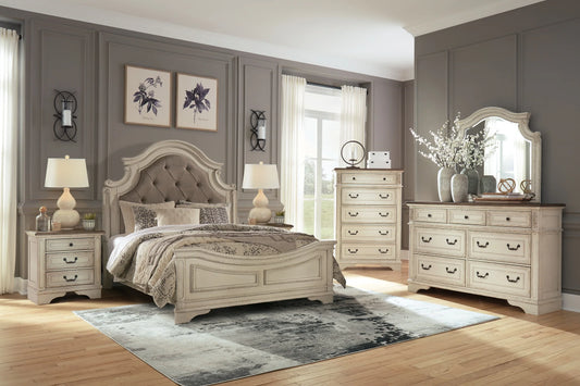 Kaylin Queen Upholstered Bed